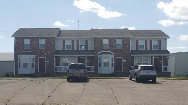 211 Tree Line Dr, Oak Grove, KY 42262