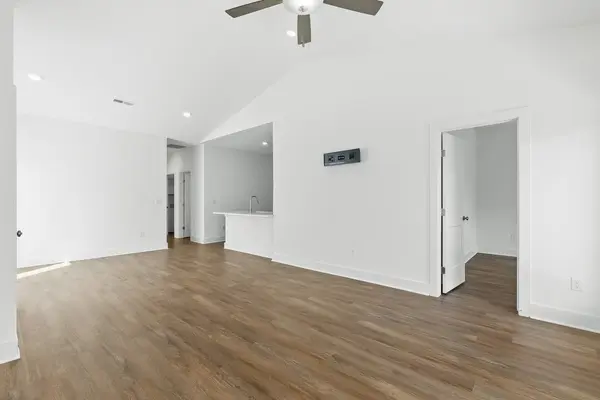 438 W Long Path Ct, Goddard, KS 67052