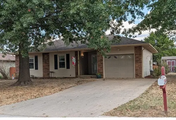 1012 N Walleye ST, Nixa, MO 65714