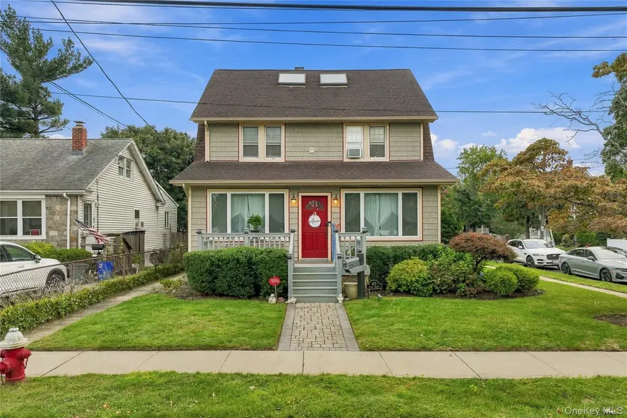 471 Pearl ST, Oceanside, NY 11572