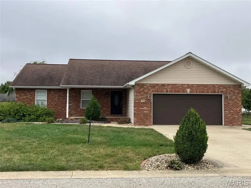 506 East Brook DR, Aviston, IL 62216