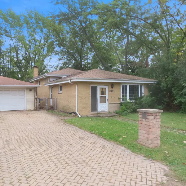127 S Addison RD, Wood Dale, IL 60191