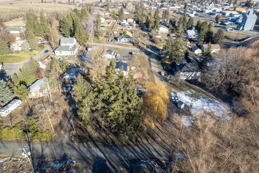 XXX Truax St, Tekoa, WA 99033
