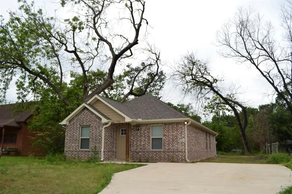 508 W Hull Street, Denison, TX 75020