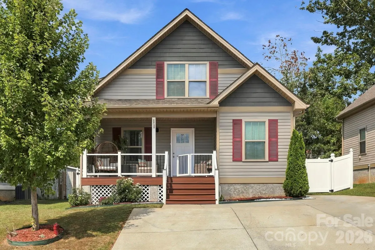 11 Yarrow Meadow RD, Weaverville, NC 28787