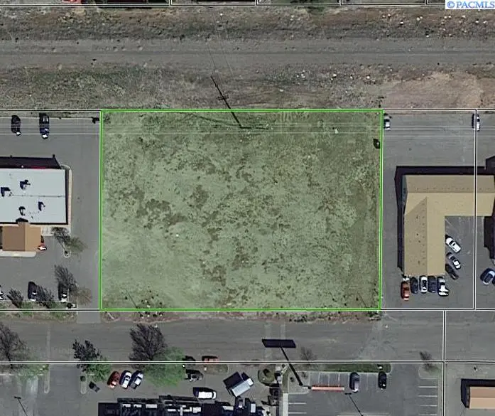 8516 W Gage Blvd, Kennewick, WA 99336-8120