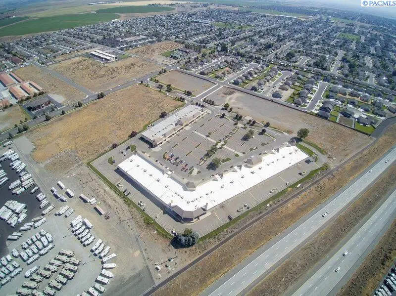 5202 Outlet Drive #5202A, Pasco, WA 99301