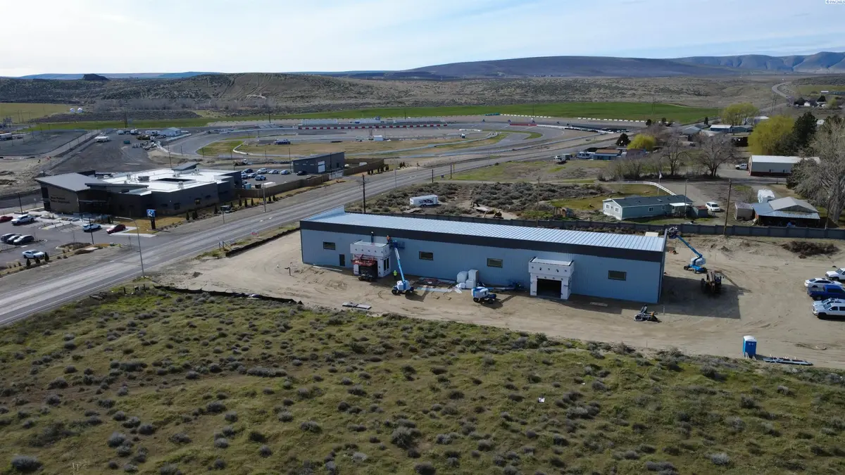 7943 Van Giesen #Bldg, West Richland, WA 99353