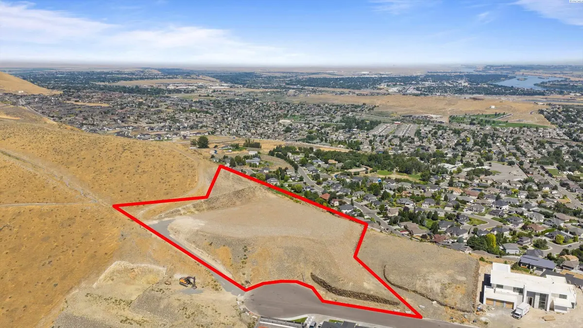 2444 Falconcrest Loop, Richland, WA 99352