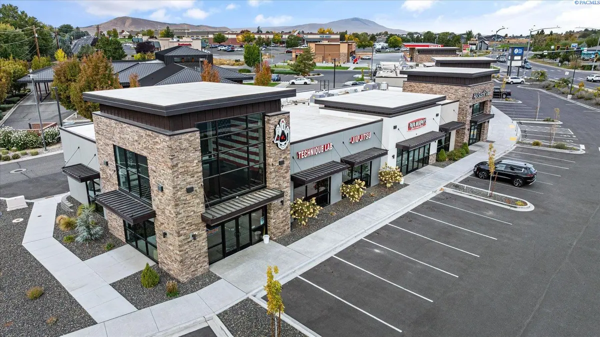 1605 Bombing Range Road #F, West Richland, WA 99353