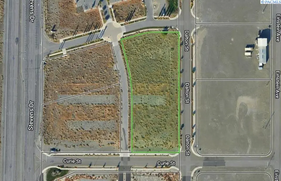 750 Curie Street, Richland, WA 99354