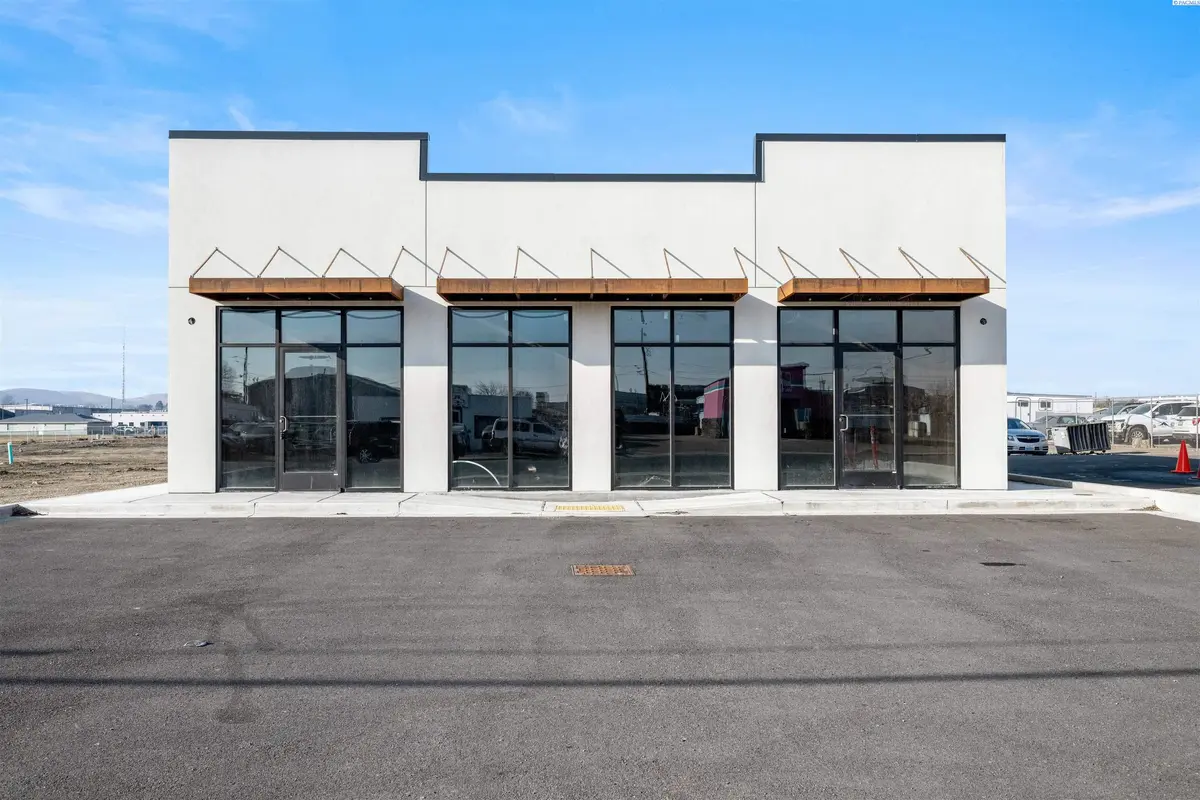 209 N 1st Street #B, Sunnyside, WA 98944