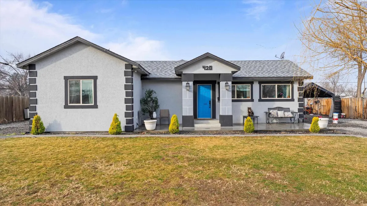 420 S Edison Pl, Kennewick, WA 99336