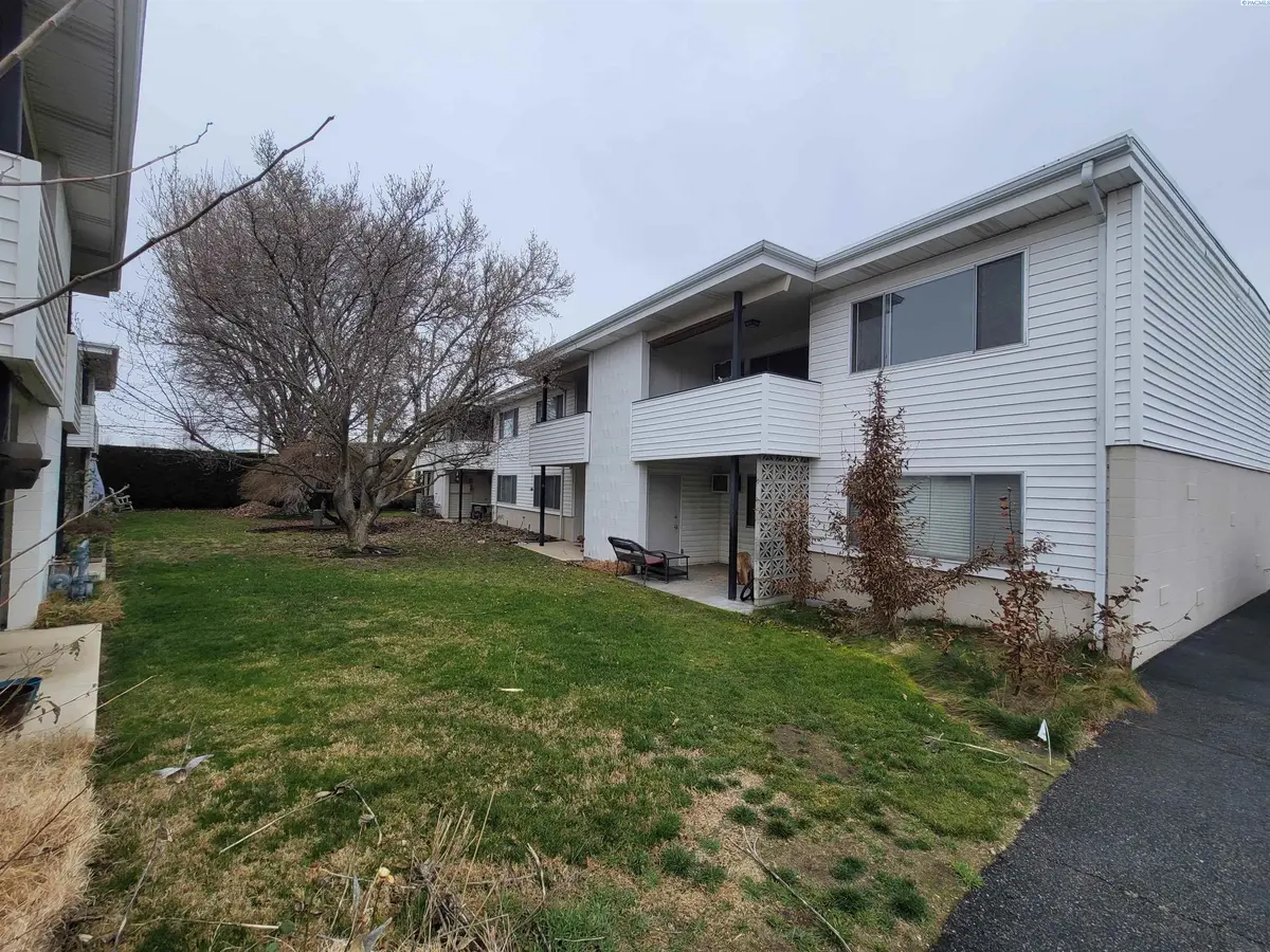 1305 Goethals Drive #H, Richland, WA 99354
