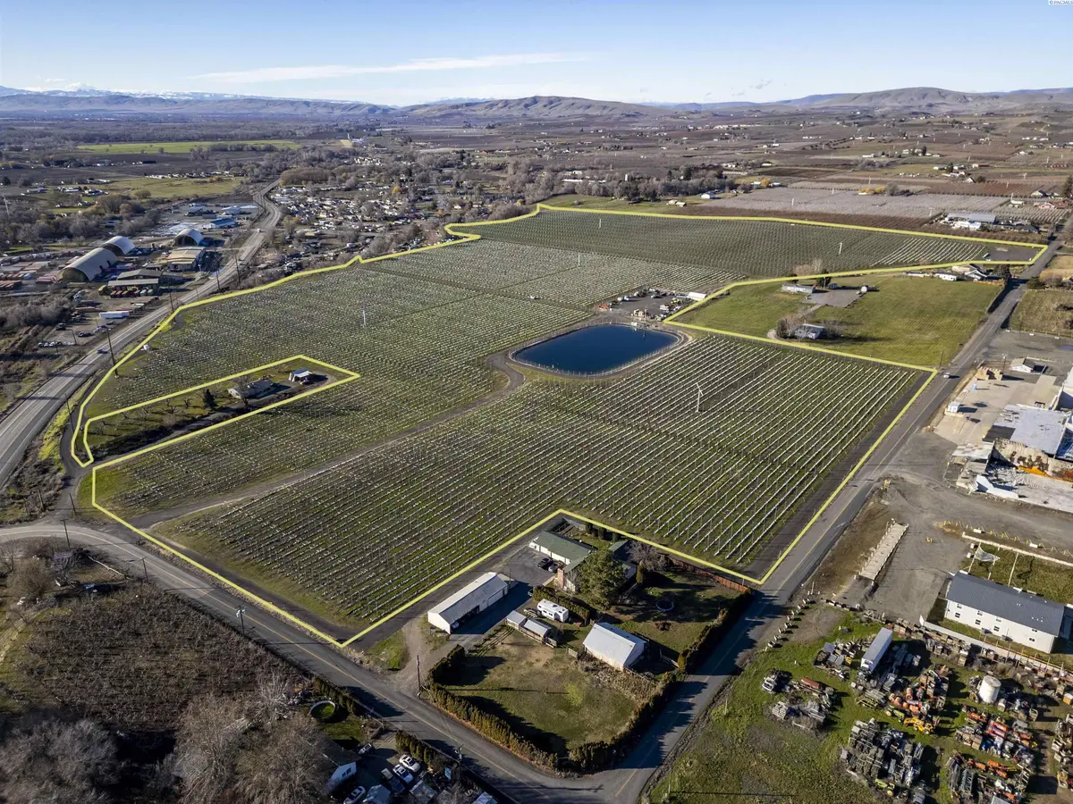 120 Barbee Rd, Zillah, WA 98953
