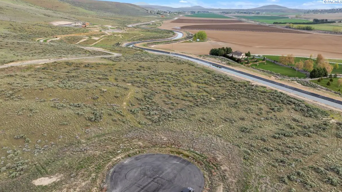 72305 Homestead RD, Kennewick, WA 99338