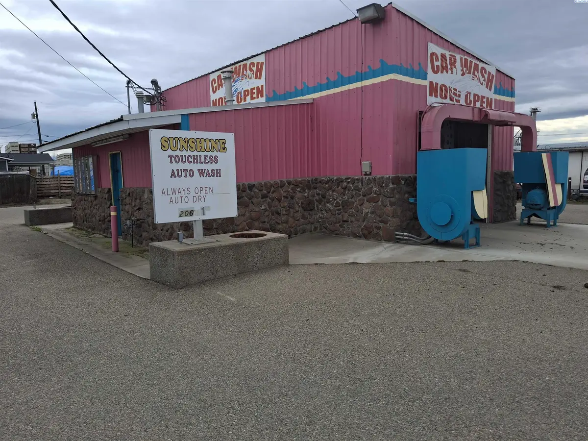 206 N 1St Street, Sunnyside, WA