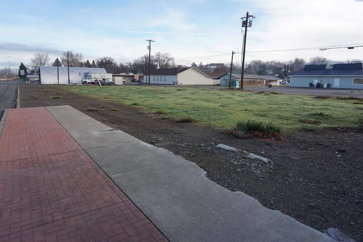 1311 Bennett Ave, Prosser, WA 99350