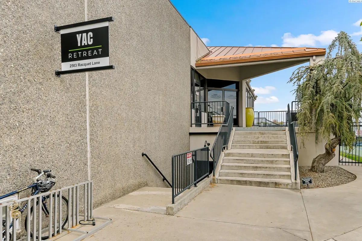 2501 Racquet Ln #101, Yakima, WA 98902