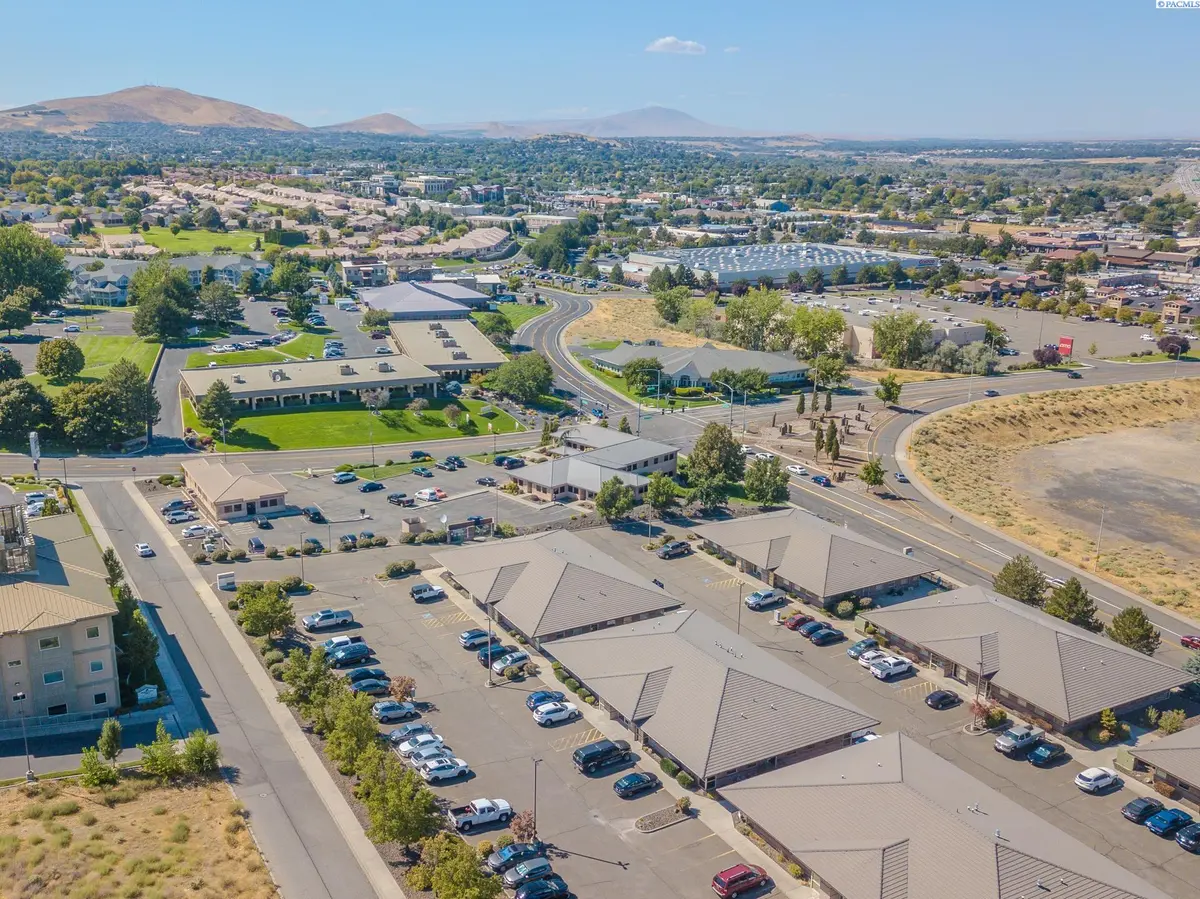 8121 W Quinault Ave #F201, Kennewick, WA