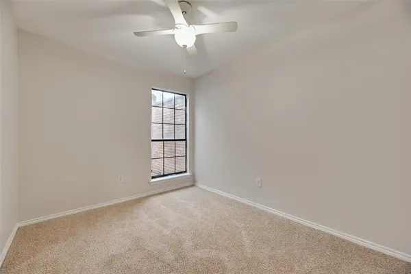 2525 W Oakdale Road, Irving, TX 75060