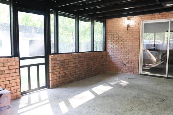 1143 Southland Park Drive, Shreveport, LA 71118