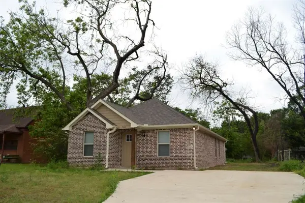 508 W Hull Street, Denison, TX 75020