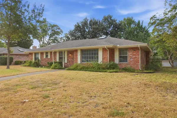 316 Ray Avenue, Desoto, TX 75115