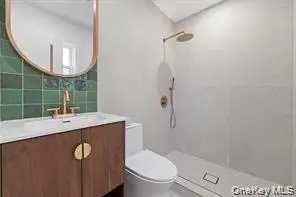 24005 147th Avenue #2nd Fl., Rosedale, NY 11423