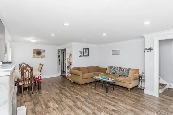 32 Franklin ST, East Rockaway, NY 11518