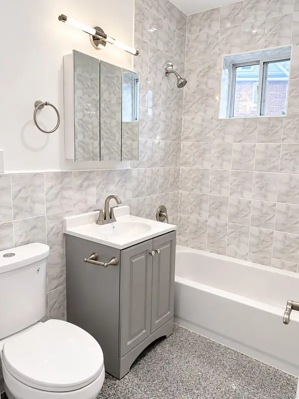 16001 Hillside AVE #3rd Floor, Jamaica, NY 11432