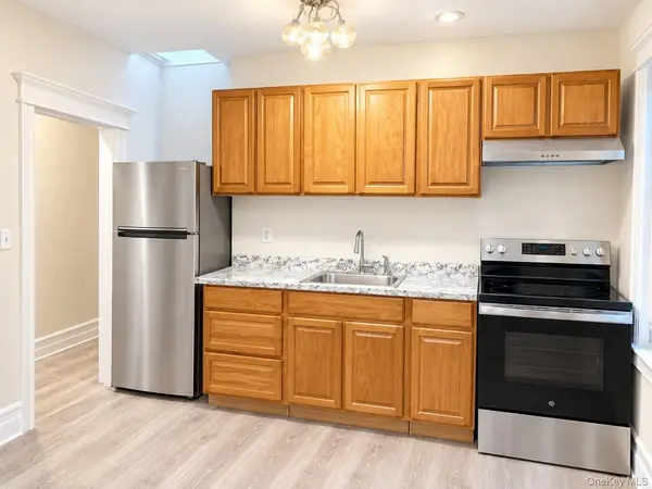 16001 Hillside AVE #3rd Floor, Jamaica, NY 11432
