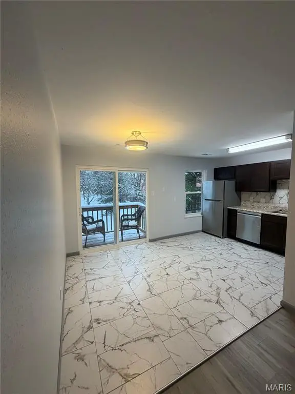 2049 New Sun DR, Florissant, MO 63031