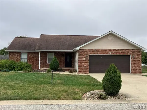 506 East Brook DR, Aviston, IL 62216