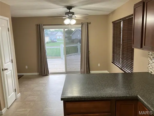 506 East Brook DR, Aviston, IL 62216