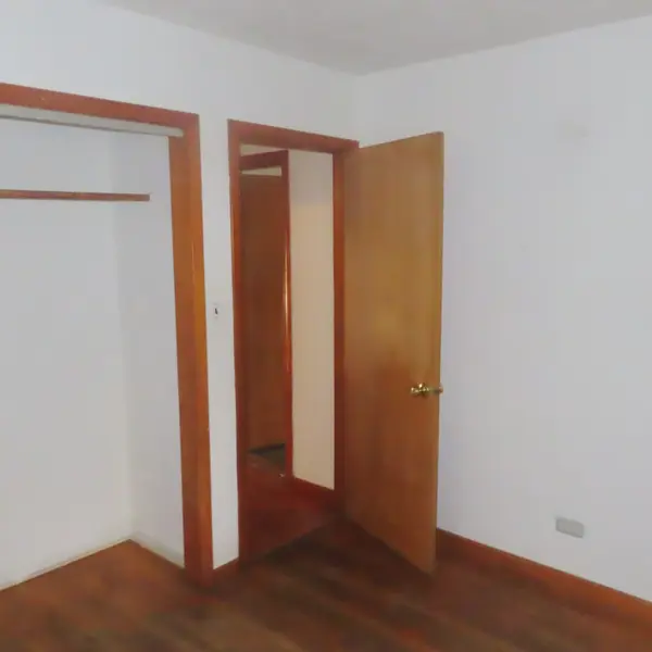 127 S Addison RD, Wood Dale, IL 60191