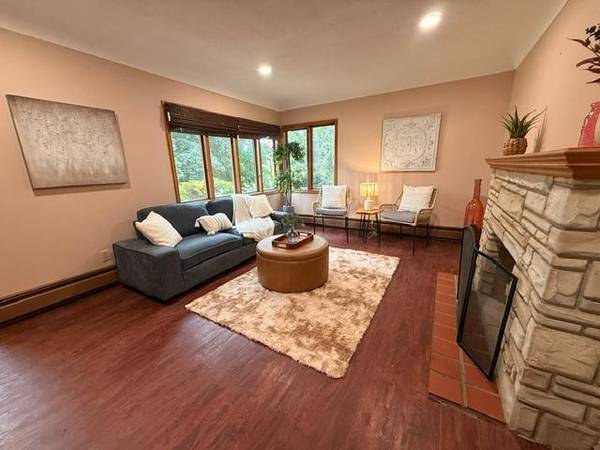 1603 Frost AVE, Maplewood, MN 55109