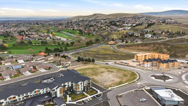 4668 W Hildebrand Blvd., Kennewick, WA 99337