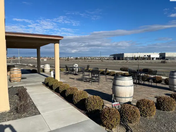8011 Keene Road, Richland, WA 99353