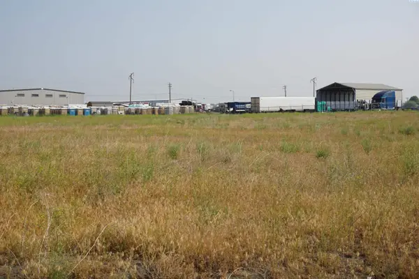 021 NKA E Spokane St., Pasco, WA 99301