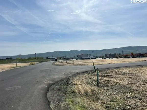 1 NKA Wine Country Rd, Prosser, WA 99350