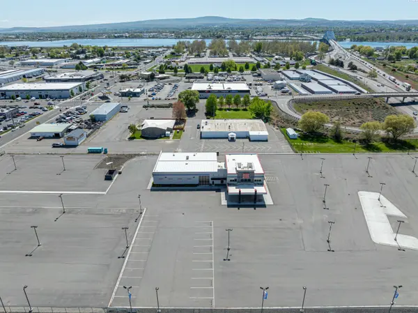 816 28th Ave, Pasco, WA 99301