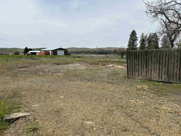 123 Squires Rd, Rosalia, WA 99170