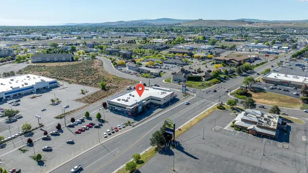 830 N Columbia Center Boulevard #F1, Kennewick, WA 99336