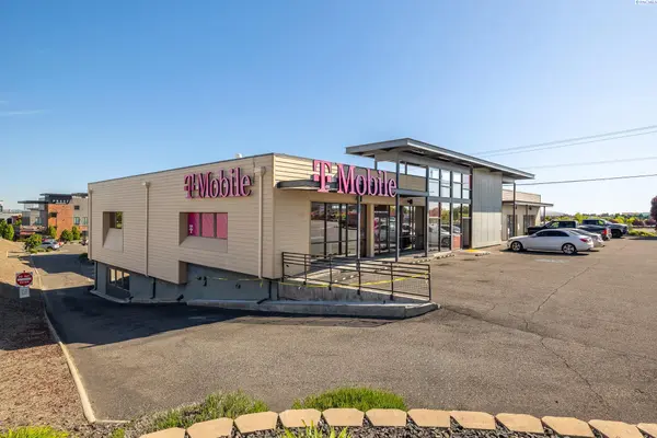 830 N Columbia Center Boulevard #F1, Kennewick, WA 99336