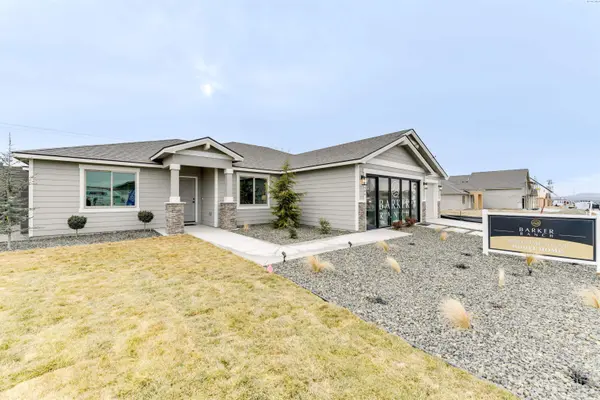 10406 Chinook Dr, Pasco, WA 99301