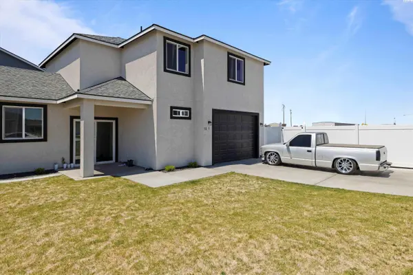 1821 E Highland St, Pasco, WA 99301