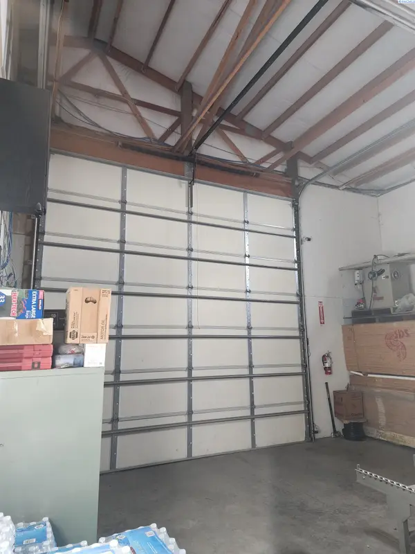 335 E B Circle, Pasco, WA