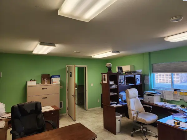335 E B Circle, Pasco, WA