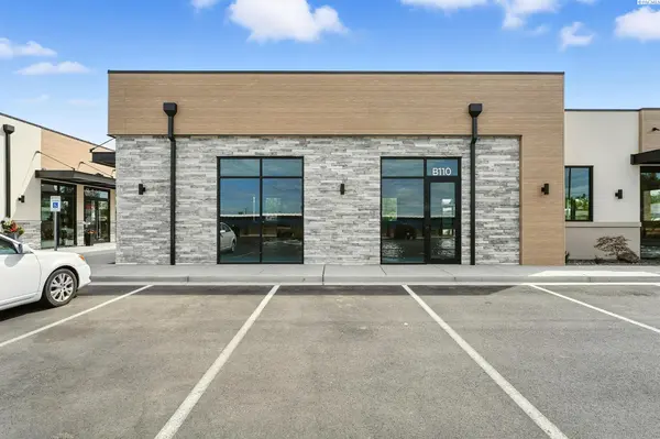 6018 W Clearwater #110, Kennewick, WA